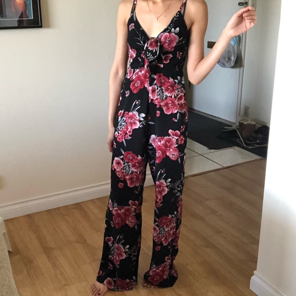 Guess Long Floral Romper. - Picture 1 of 9